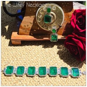 The Wifey necklace 1