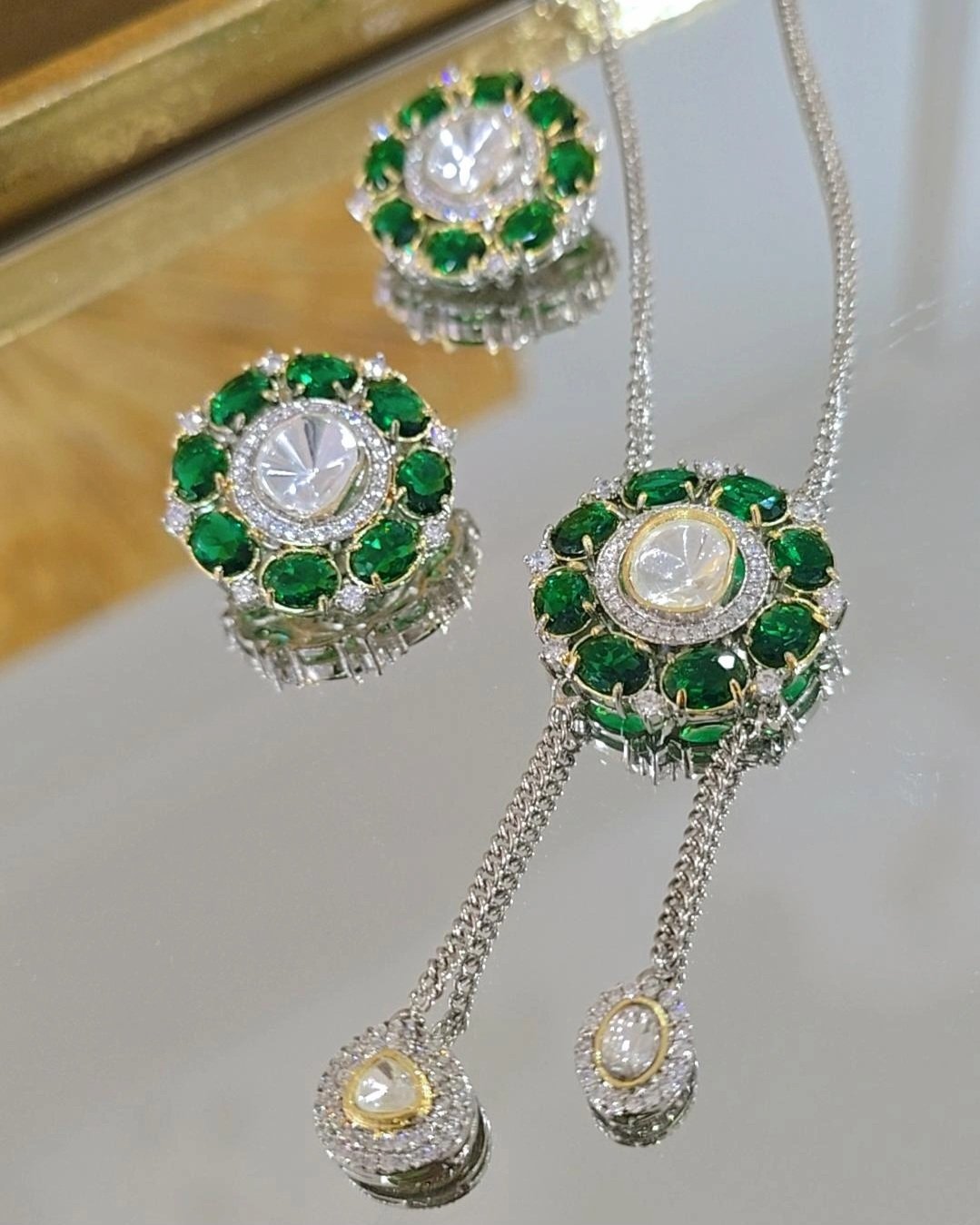 Wednesday Wonders green 1